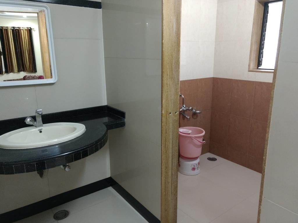 Hotel Shanti Palace Mahābaleshwar Екстериор снимка